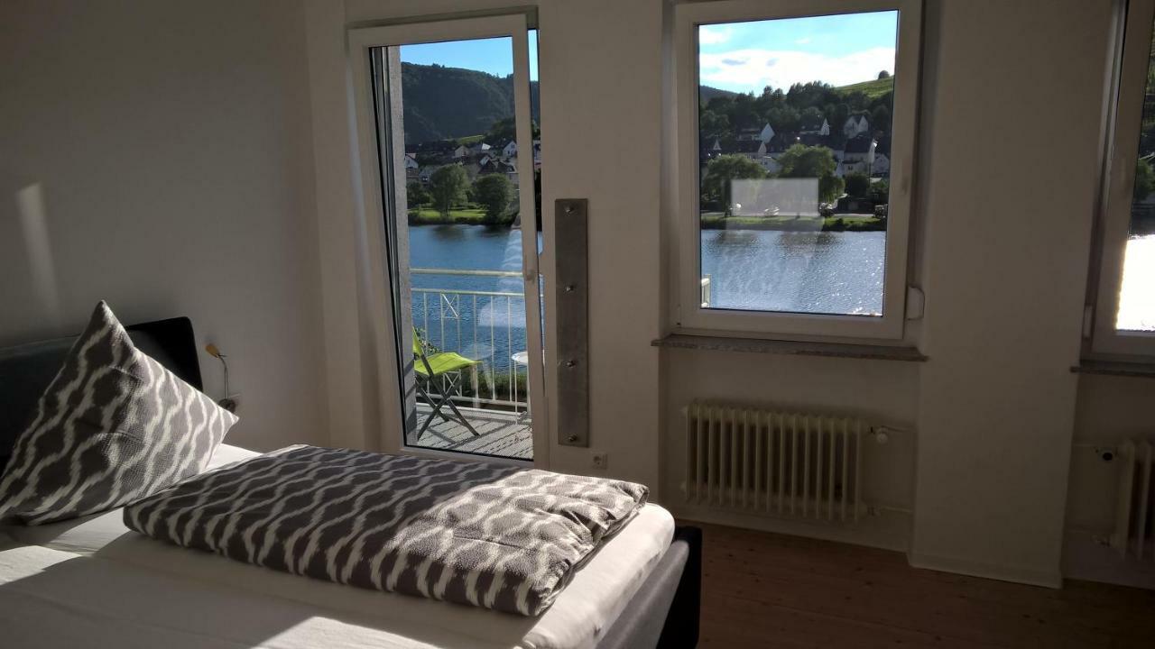 Ferienwohnung Mosel Ausblick Zell Exterior foto