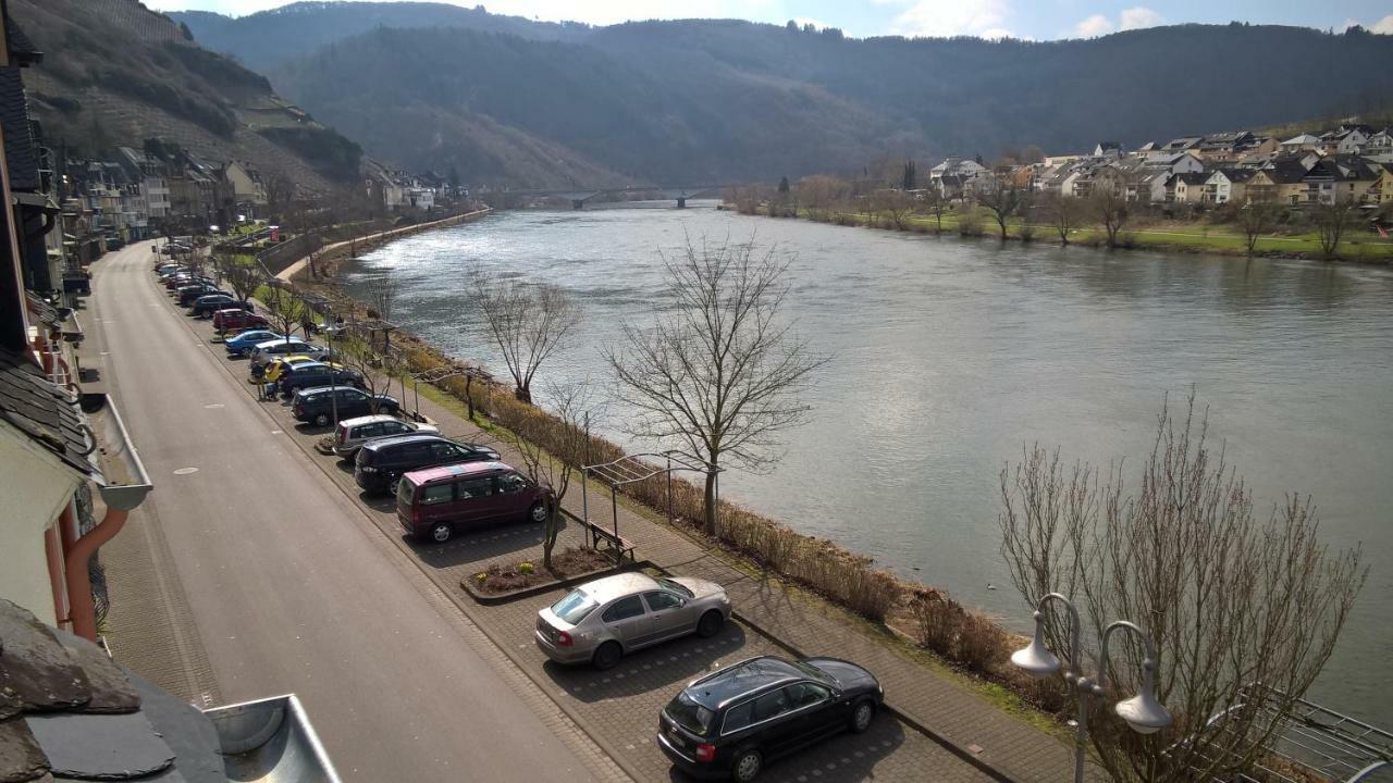 Ferienwohnung Mosel Ausblick Zell Exterior foto